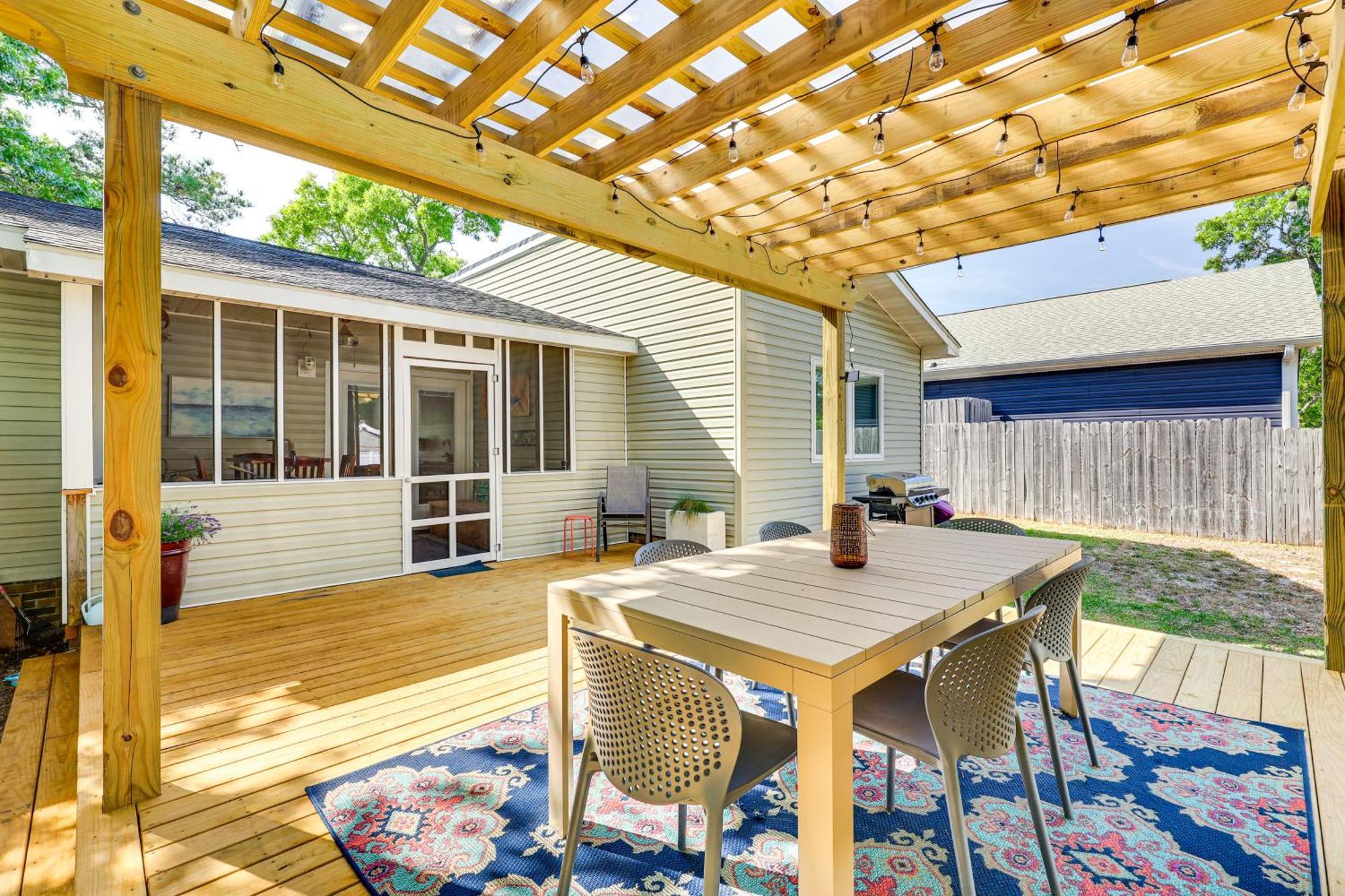 Oak Island Cottage Minutes To Long Beach! Exterior photo